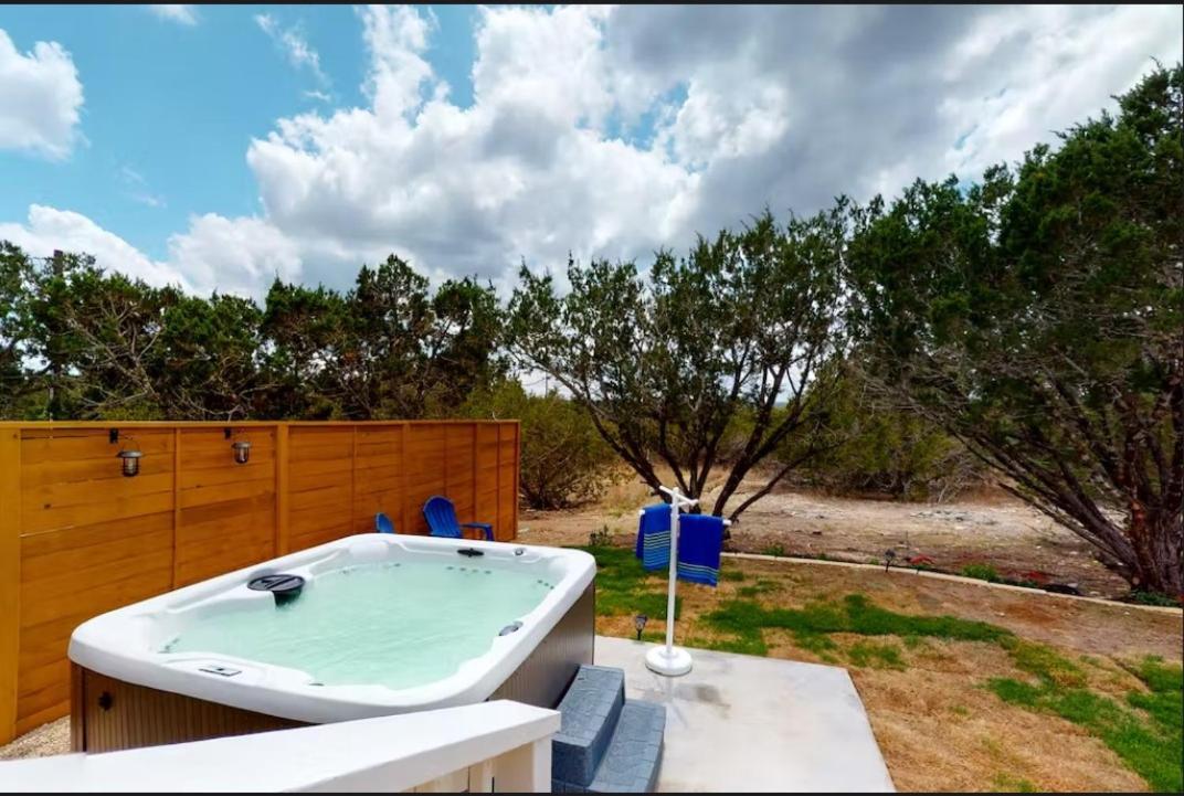 Blue Oasis In The Hill Country Ξενοδοχείο Kerrville Εξωτερικό φωτογραφία